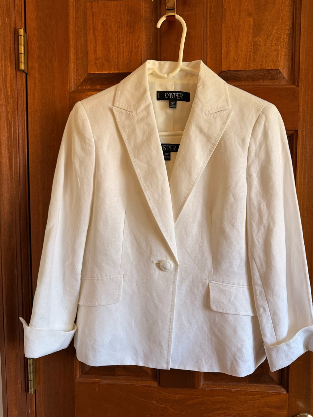 Kasper Petite 12P Linen Blend White Blazer & Beaded Shell 2 Piece Set
